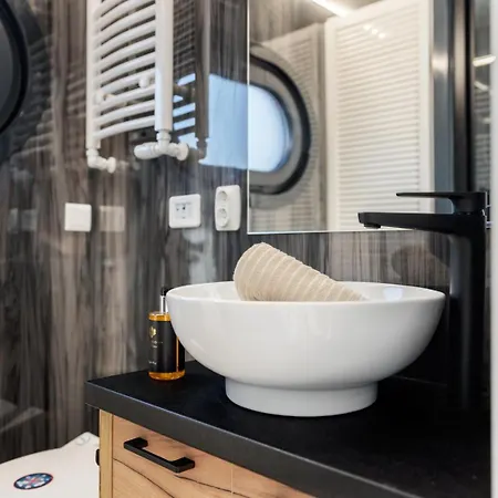 Hausboty Labe Apartmán Pistany